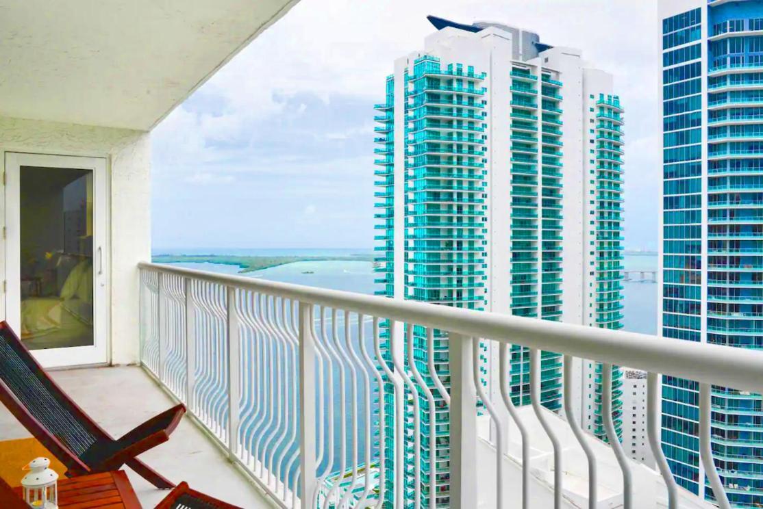 Luxury 2 Bedroom Apartment At Brickell With Pool Miami Buitenkant foto